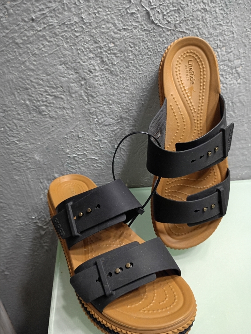 CROCS Brooklyn Woven Buckle Sandals Slip-On Ladies Size 8